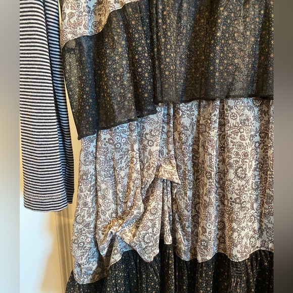 NWT Bai Amour French Multi Layer Long Sleeves Dress. Gray and Black. Large - Picture 5 of 10